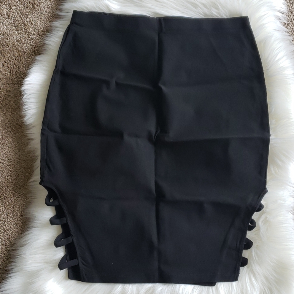 Black skirt NEVER WORE